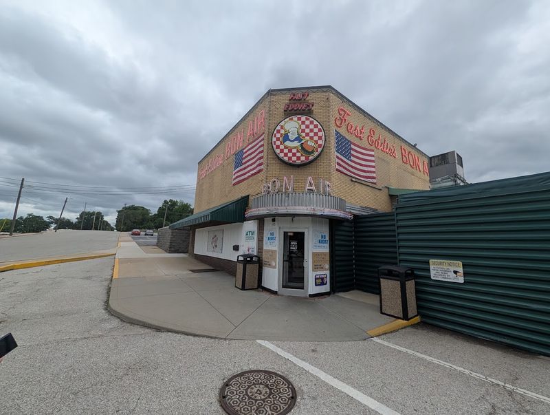 A Community Landmark That Alton Truly Calls Its Own A Community Landmark That Alton Truly Calls Its Own