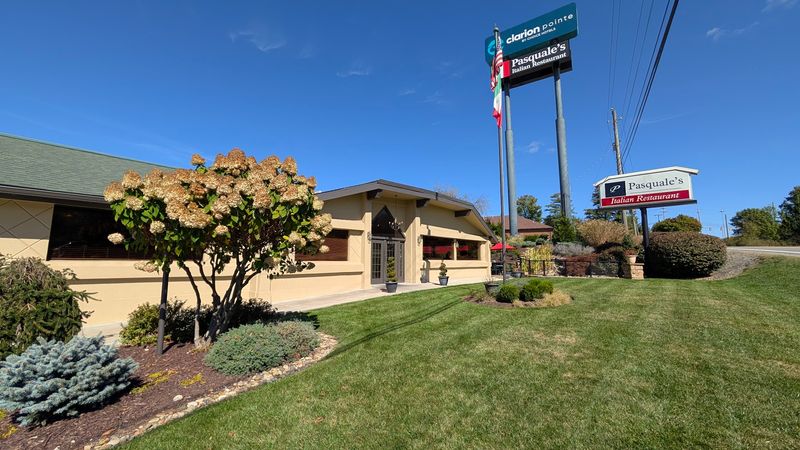 A Convenient Stop for Travelers and Road-Trippers A Convenient Stop for Travelers and Road-Trippers