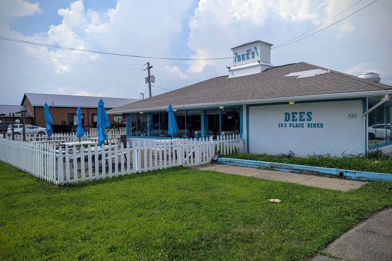 A Diner That Time Forgot in the Best Way A Diner That Time Forgot in the Best Way