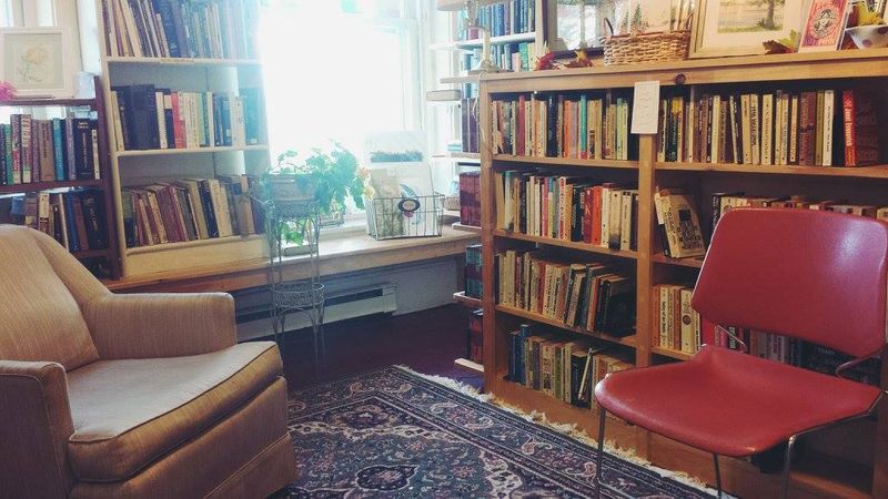A Donation Model That Keeps the Shelves Fresh