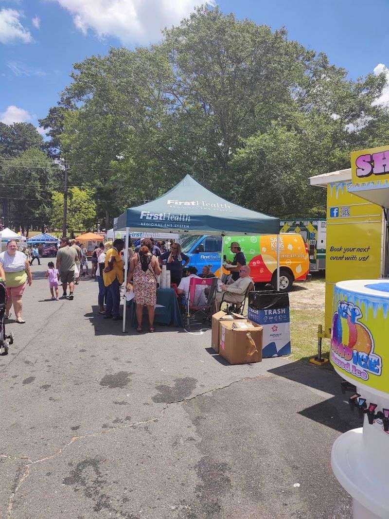 A Family-Friendly, Wallet-Friendly Atmosphere A Family-Friendly, Wallet-Friendly Atmosphere