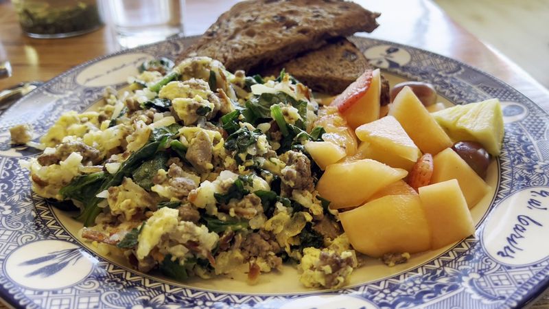 A Farm-to-Table Philosophy That Actually Shows Up on the Plate