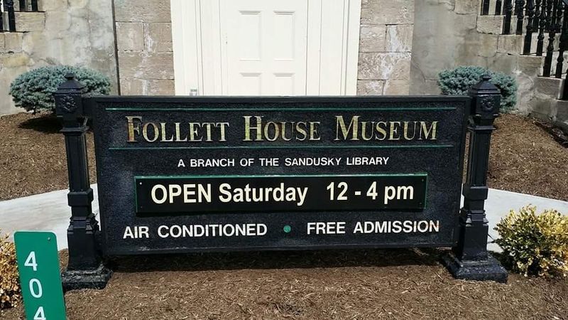 A Free Open House That the Whole Town Looks Forward To A Free Open House That the Whole Town Looks Forward To