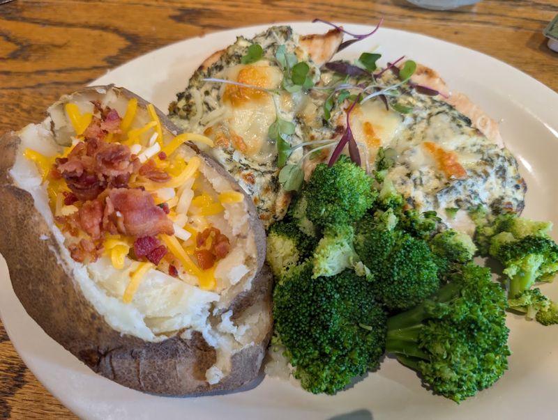 A Menu Built Around Fresh, Quality Ingredients A Menu Built Around Fresh, Quality Ingredients