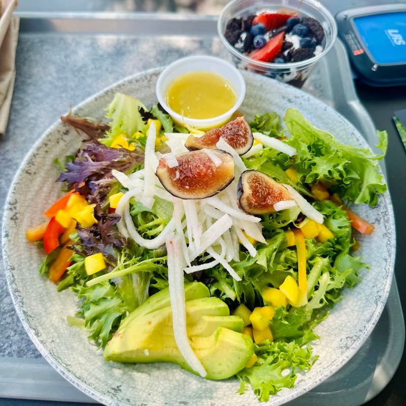 A Menu Built Around Fresh, Seasonal Ingredients A Menu Built Around Fresh, Seasonal Ingredients
