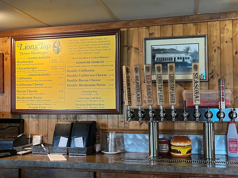 A Menu That Trusts You to Know What You Want A Menu That Trusts You to Know What You Want