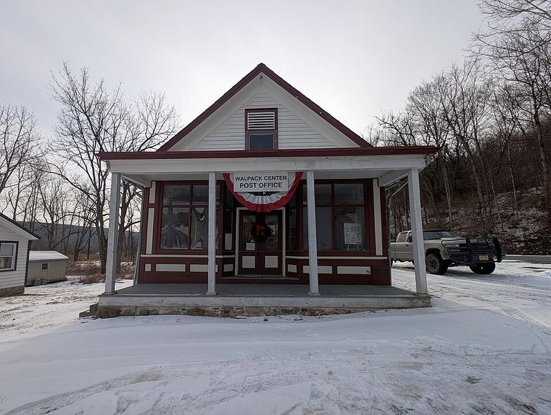 A Post Office And A ZIP Code Thread A Post Office And A ZIP Code Thread