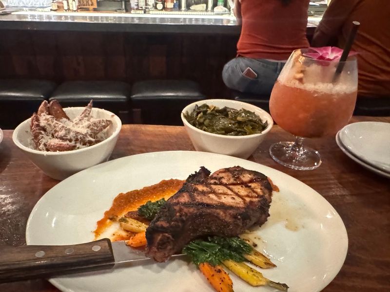 A Pre-Show Dinner That Actually Delivers A Pre-Show Dinner That Actually Delivers
