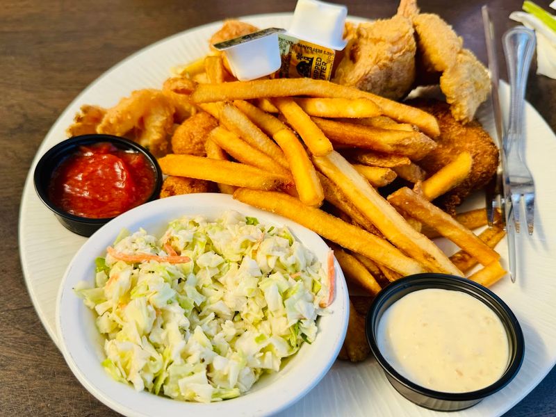 A Seafood Platter Built for Serious Appetites A Seafood Platter Built for Serious Appetites