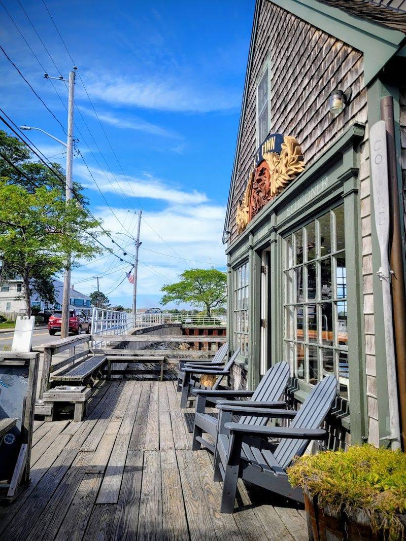 A Small-Town Vibe That Big Cities Struggle to Fake A Small-Town Vibe That Big Cities Struggle to Fake