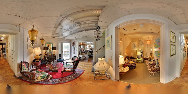 A Store That Surprises You From the Start A Store That Surprises You From the Start