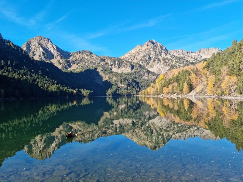 Aiguestortes i Estany de Sant Maurici National Park Aiguestortes i Estany de Sant Maurici National Park