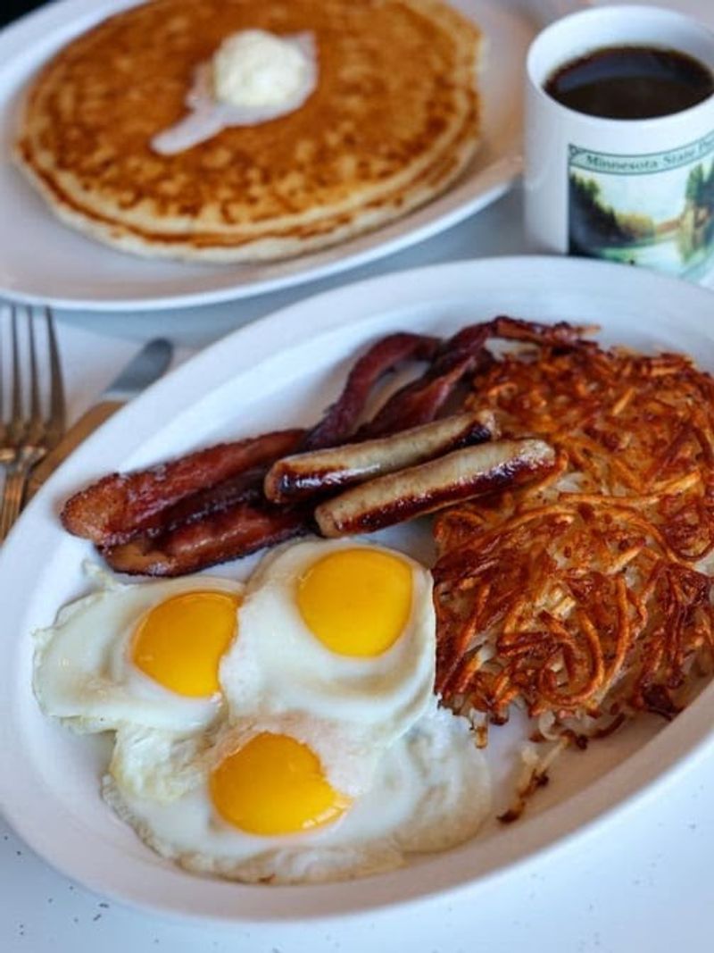 All-Day Breakfast That Changes How You Plan Your Visit All-Day Breakfast That Changes How You Plan Your Visit