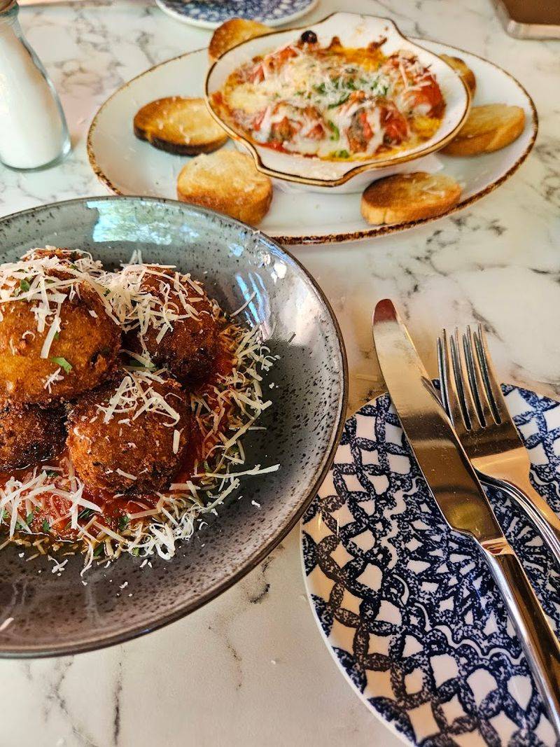 Appetizers That Set a High Standard Early