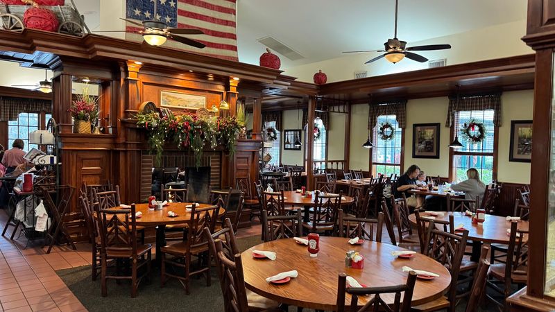 Applewood Farmhouse Restaurant, Sevierville