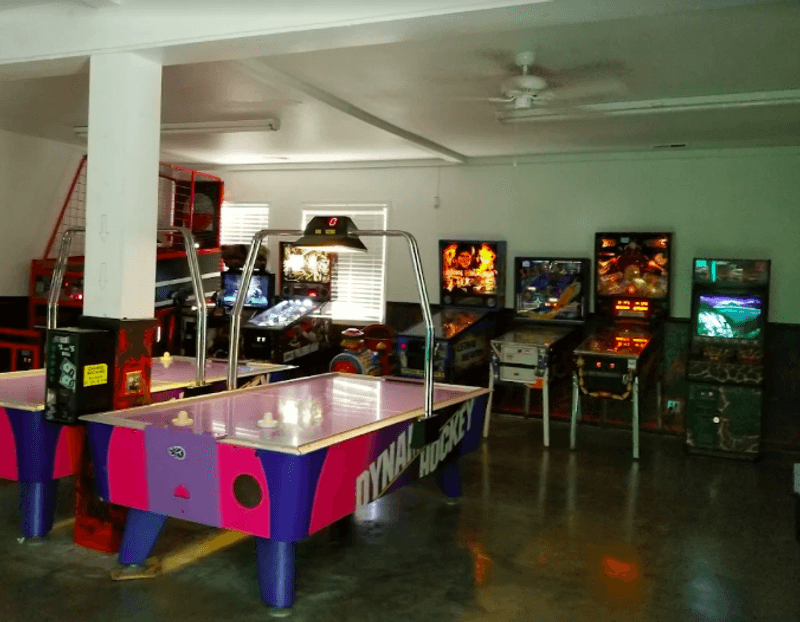 Arcade Games and Virtual Reality Inside