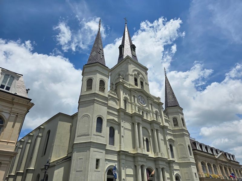 Architecture That Blends Spanish, French, and American Influences Architecture That Blends Spanish, French, and American Influences