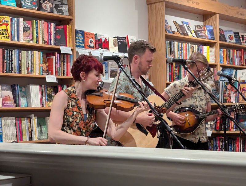 Author Events In An Intimate Space Author Events In An Intimate Space