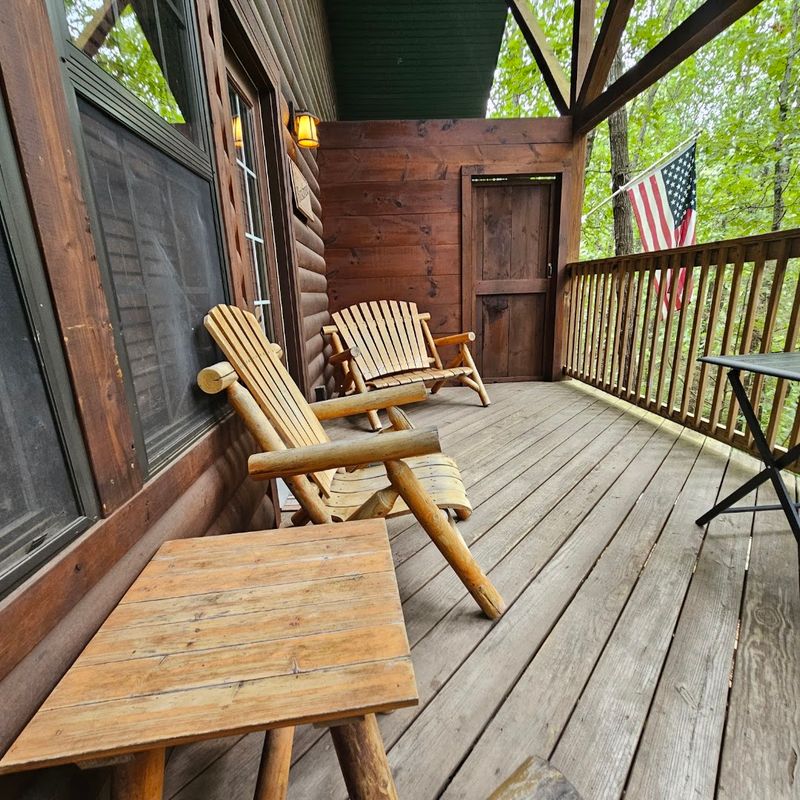 Bear Creek Cabin Resort, Walnut Shade, Missouri