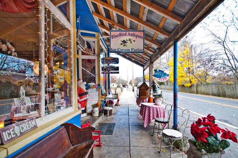 Bell Buckle, Tennessee: The Town Around the Shop Bell Buckle, Tennessee: The Town Around the Shop
