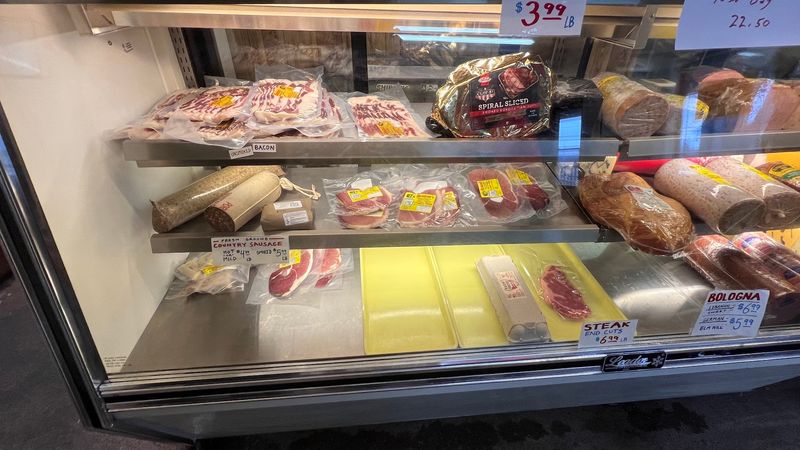 Benton's Smoky Mountain Country Hams, Madisonville