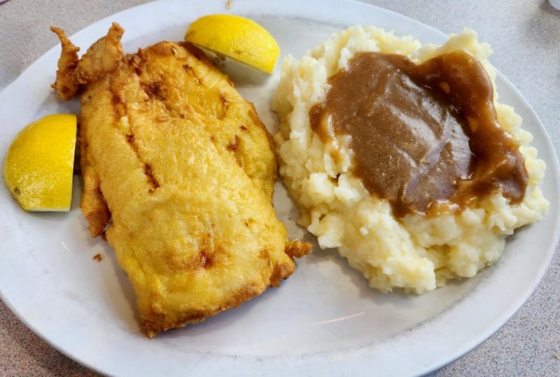 Beyond Breakfast: Lunch and Dinner Done the Right Way Beyond Breakfast: Lunch and Dinner Done the Right Way