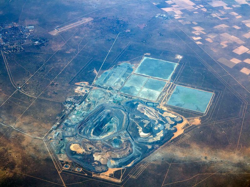 Botswana: A Success Story Without a Coastline Botswana: A Success Story Without a Coastline