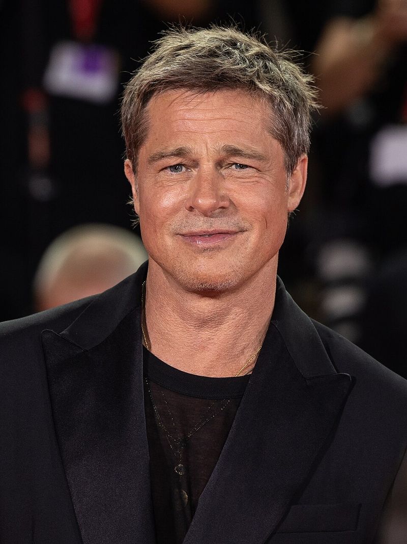 Brad Pitt Wore a Giant Chicken Costume for El Pollo Loco Brad Pitt Wore a Giant Chicken Costume for El Pollo Loco