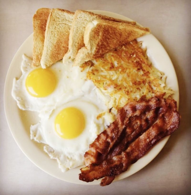 Breakfast That Starts the Day Right Breakfast That Starts the Day Right