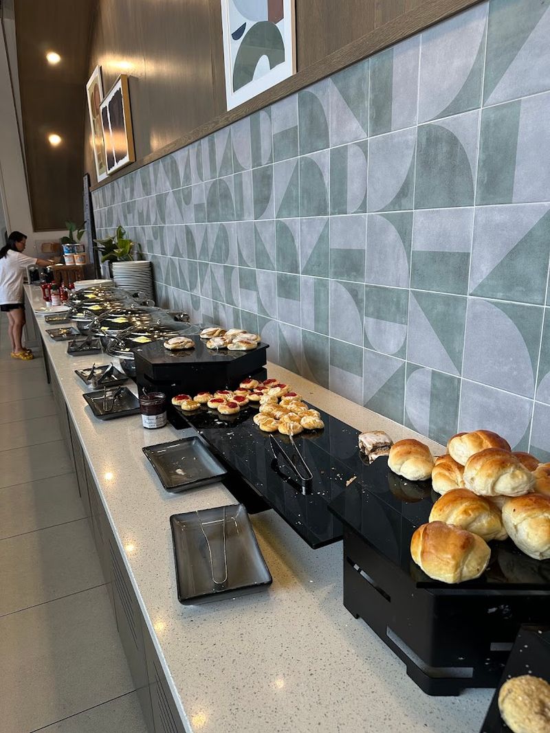 Breakfast and Brunch Worth Waking Up Early For Breakfast and Brunch Worth Waking Up Early For