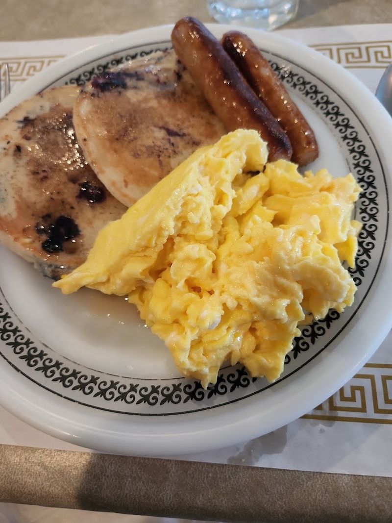 Breakfast at Williams Inn Is Its Own Kind of Morning Ritual