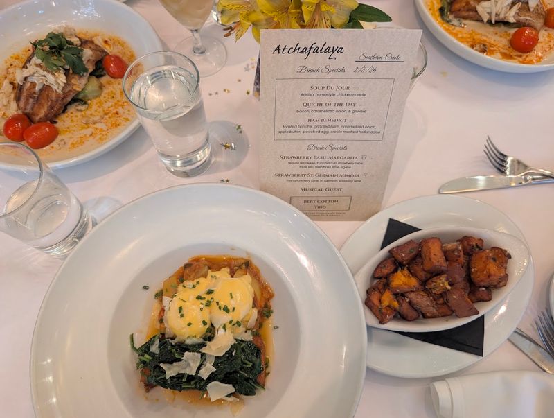 Brunch Hours and When to Visit Brunch Hours and When to Visit