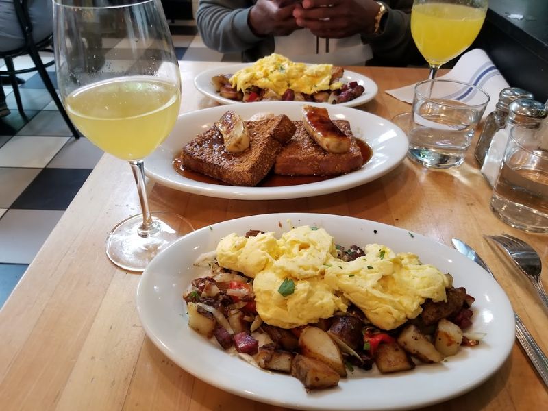 Brunch Service Runs Its Own Rhythm Brunch Service Runs Its Own Rhythm