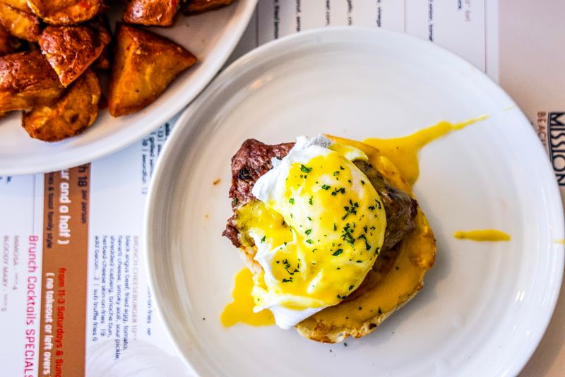 Brunch on Saturdays That Earns Its Own Reputation Brunch on Saturdays That Earns Its Own Reputation