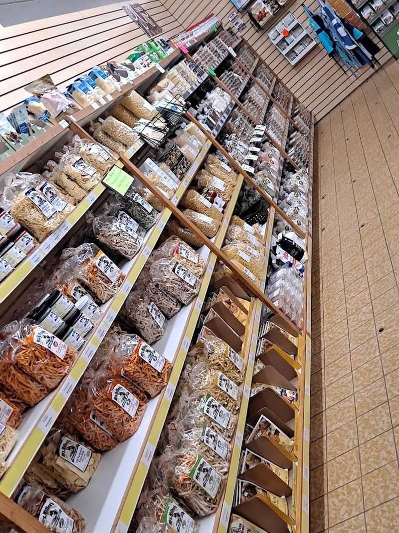 Bulk Foods and Hard-to-Find Staples Bulk Foods and Hard-to-Find Staples