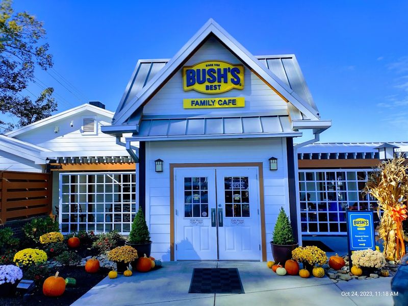 Bush's Family Cafe, Chestnut Hill