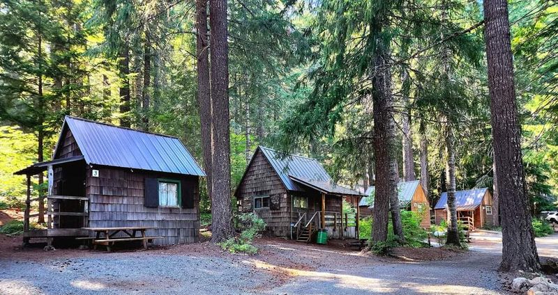 Cabin Life: Staying Overnight at the Resort Cabin Life: Staying Overnight at the Resort