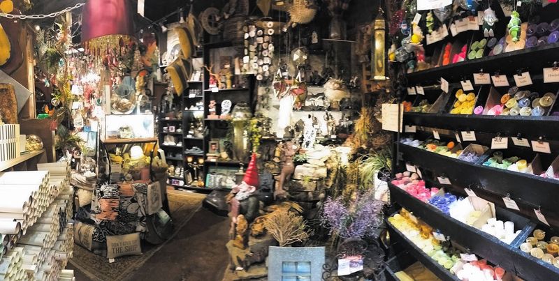 Candles, Incense, and Aromatic Supplies