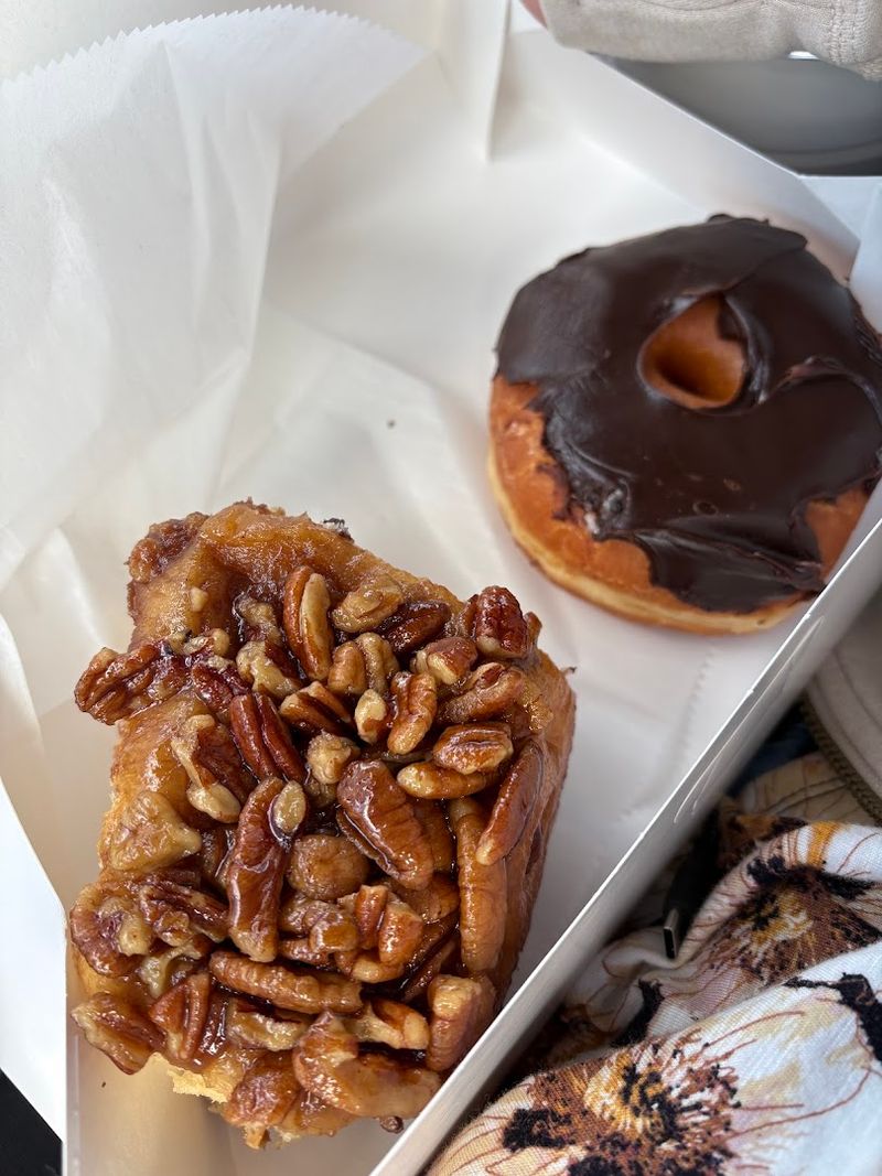 Caramel And Pecan Rolls Worth The Detour Caramel And Pecan Rolls Worth The Detour