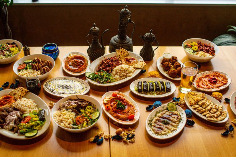Catering That Handles Large Groups With Ease