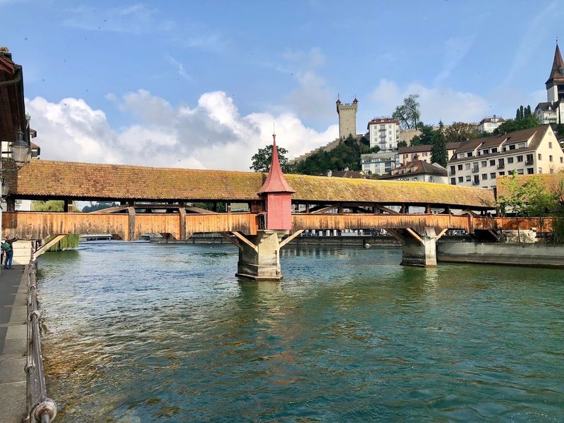 Chapel Bridge, Lucerne, Switzerland Chapel Bridge, Lucerne, Switzerland