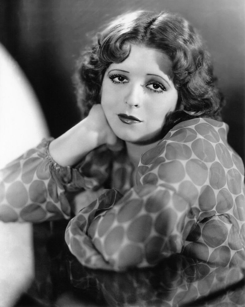 Clara Bow - The 'It Girl' Damaged by Scandal Culture Clara Bow - The 'It Girl' Damaged by Scandal Culture