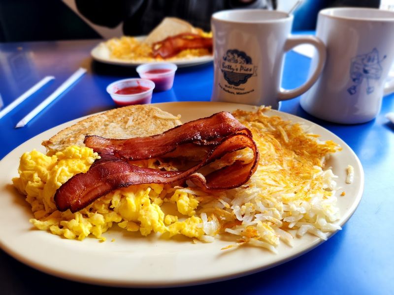Classic American Breakfast Done Right Classic American Breakfast Done Right