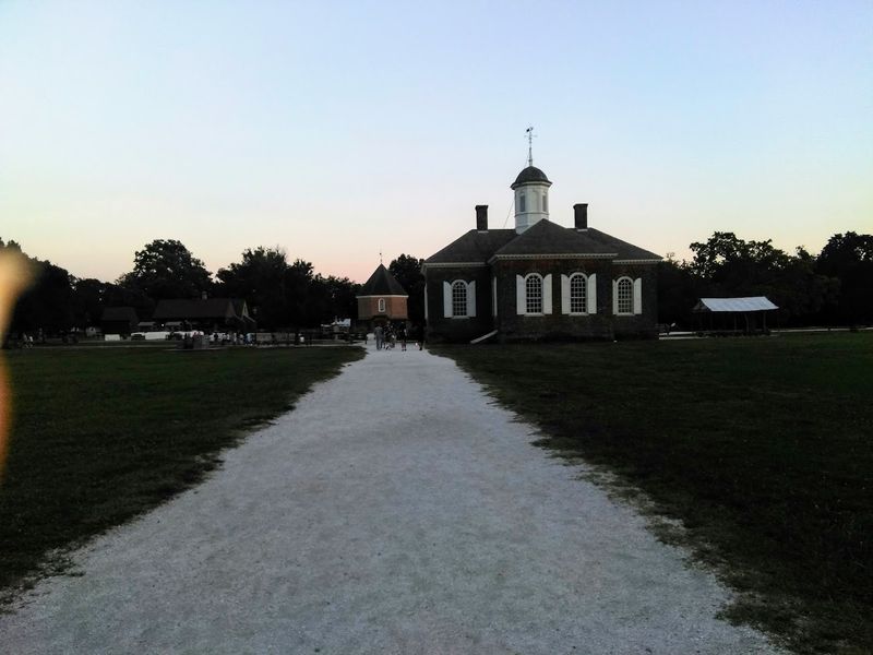 Colonial Williamsburg at Night: A Different Kind of History Colonial Williamsburg at Night: A Different Kind of History
