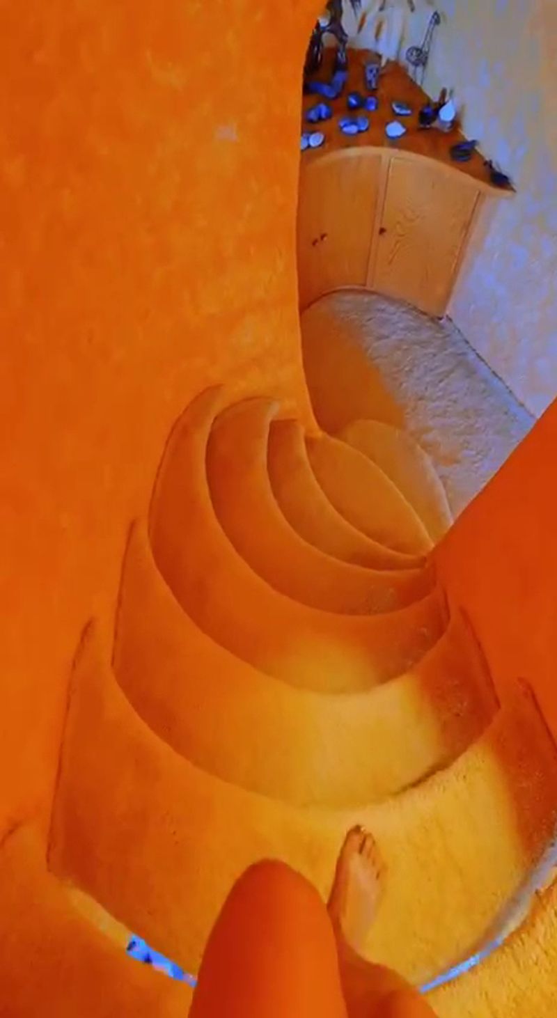 Colors That Shift With the Light Colors That Shift With the Light