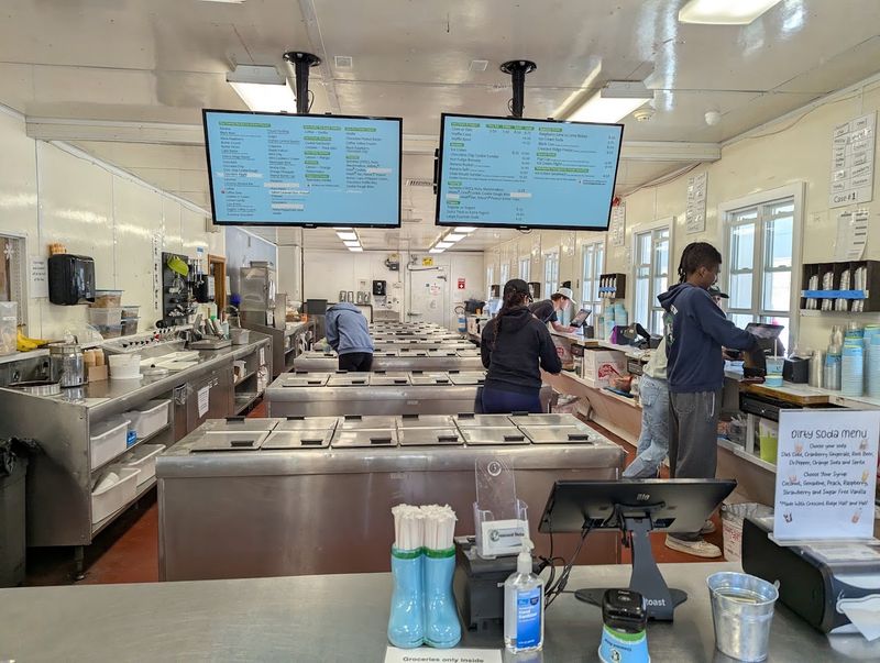 Crescent Ridge Dairy Bar, Sharon