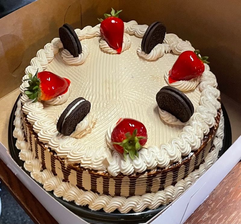 Custom Cakes Made With Real Attention to Detail Custom Cakes Made With Real Attention to Detail