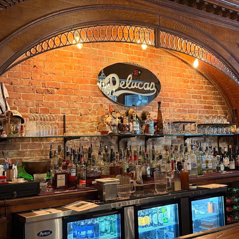 DeLuca's Pizzeria, Hot Springs, Arkansas DeLuca's Pizzeria, Hot Springs, Arkansas