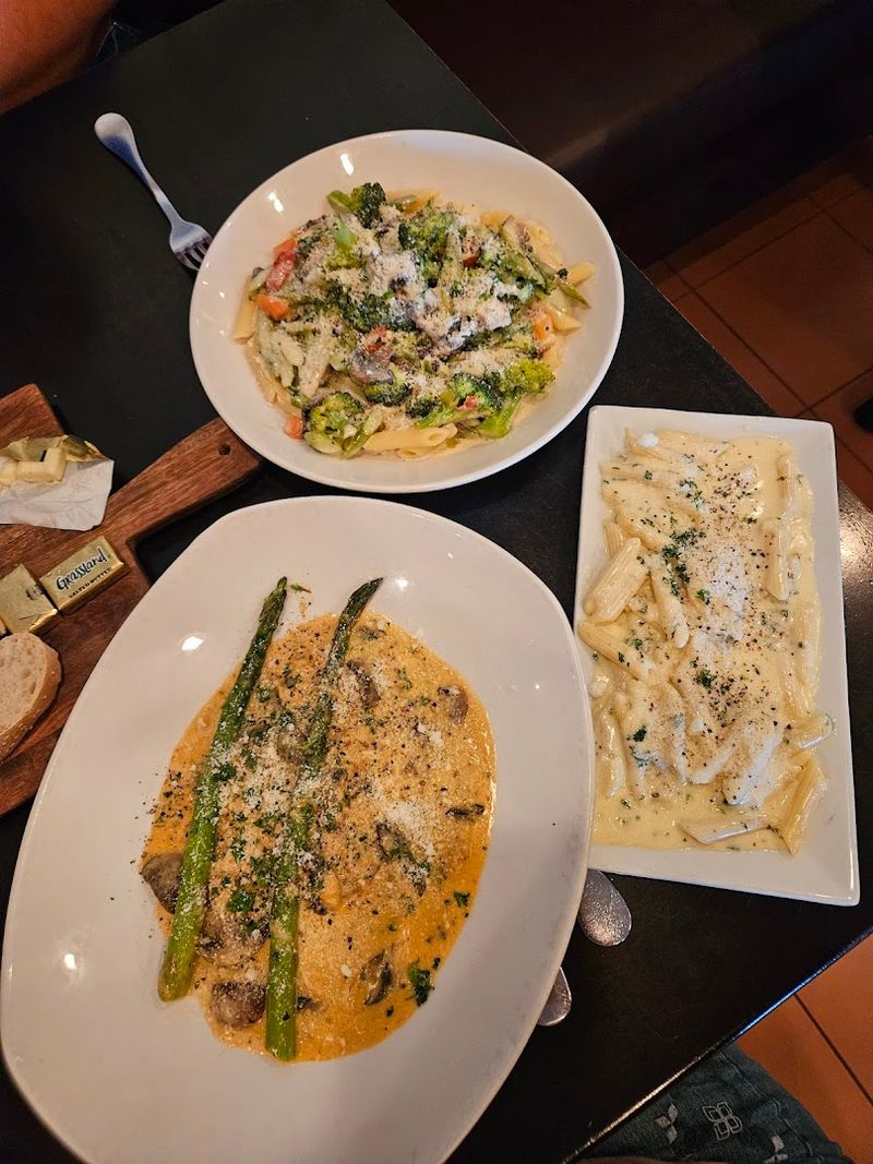 Dining Options That Fit Different Needs Dining Options That Fit Different Needs