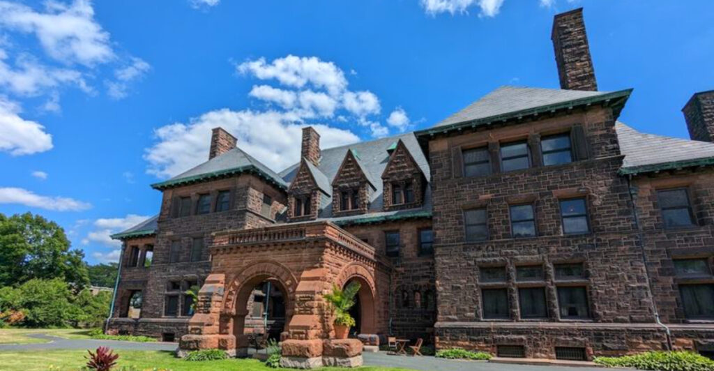 Discover The Remarkable Scale Of A Railroad Tycoon’s Gilded Age Mansion In St. Paul